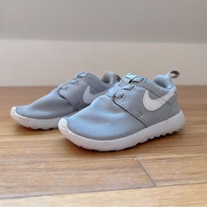 Nike toddler sneakers